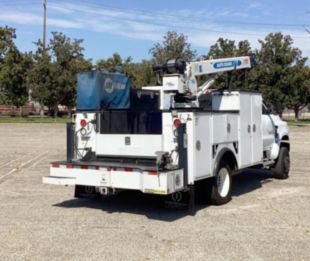 2019 Chevy 5500HD 4x4 Service Truck With Crane