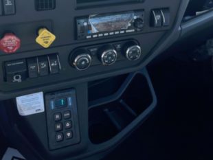 14 ft Heavy-Duty Crane Body Regular Cab Service Truck