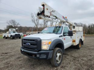 2016 Ford F-550 4x4 Gas Engine Terex LT-40 Bucket Truck