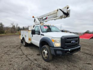 2016 Ford F-550 4x4 Gas Engine Terex LT-40 Bucket Truck