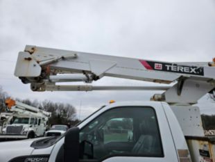 2016 Ford F-550 4x4 Gas Engine Terex LT-40 Bucket Truck