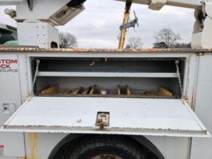 2016 Ford F-550 4x4 Gas Engine Terex LT-40 Bucket Truck