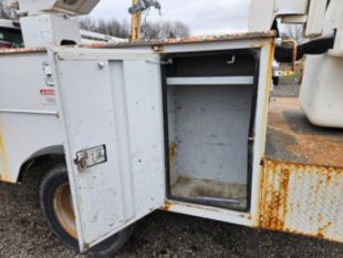 2016 Ford F-550 4x4 Gas Engine Terex LT-40 Bucket Truck