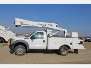 2015 Ford F-550 4x4 Gas Powered 2011 Terex LT-40 Bucket Truck