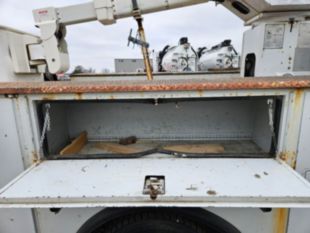 2016 Ford F-550 4x4 Gas Engine Terex LT-40 Bucket Truck