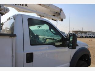 2015 Ford F-550 4x4 Gas Powered 2011 Terex LT-40 Bucket Truck