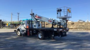 2017 International 4300 4x2 Elliott G50F Hi Rail Bucket Truck