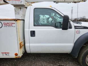 2016 Ford F-550 4x4 Gas Engine Terex LT-40 Bucket Truck