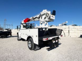 2019 Freightliner M2106 4x4 Terex C4047 Digger Derrick