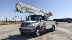 2016 International 4300 4x2 Terex 5TC-55 Bucket Truck