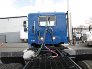 2005 Freightliner Columbia Diesel 6x4 Day Cab