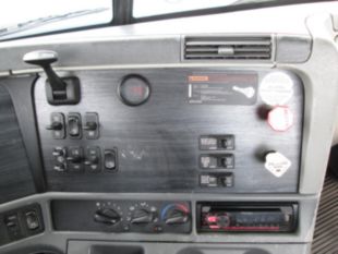 2005 Freightliner Columbia Diesel 6x4 Day Cab