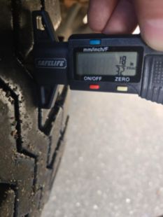 2000 International 4700 Lift-All Aerial Lift Truck