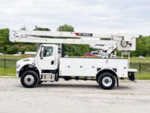 55 ft Insulated Material Handling AWD Distribution Bucket Truck