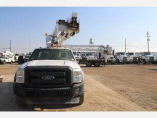 2015 Ford F-550 4x4 Gas Powered 2011 Terex LT-40 Bucket Truck