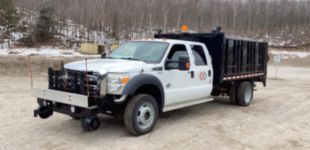 Medium-Duty Liftgate Hi-Rail Flatbed Truck