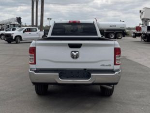 Crew Cab 3/4 ton AWD Diesel 10,000 lbs Pickup Truck