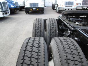 2005 Freightliner Columbia Diesel 6x4 Day Cab