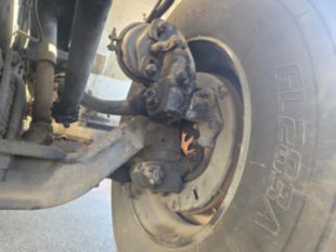 2000 International 4700 Lift-All Aerial Lift Truck