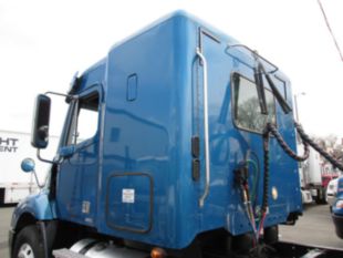 2009 Freightliner Columbia Diesel 6x4 Flat Top sleeper Tractor