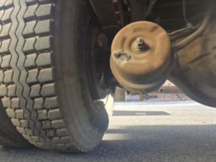 2000 International 4700 Lift-All Aerial Lift Truck