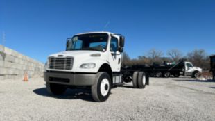 2015 Freightliner M2106 4x4 Cab & Chassis