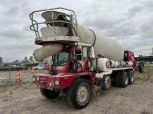 2007 Oshkosh S Series 6x6 Quad-Axle Concrete Mixer Truck