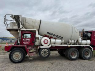 2007 Oshkosh S Series 6x6 Quad-Axle Concrete Mixer Truck