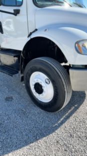 2015 Freightliner M2106 4x4 Cab & Chassis
