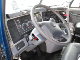 2009 Freightliner Columbia Diesel 6x4 Flat Top sleeper Tractor