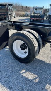 2015 Freightliner M2106 4x4 Cab & Chassis