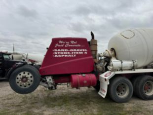 2007 Oshkosh S Series 6x6 Quad-Axle Concrete Mixer Truck