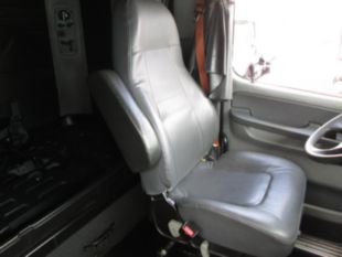 2009 Freightliner Columbia Diesel 6x4 Flat Top sleeper Tractor