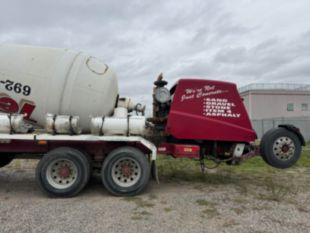 2007 Oshkosh S Series 6x6 Quad-Axle Concrete Mixer Truck