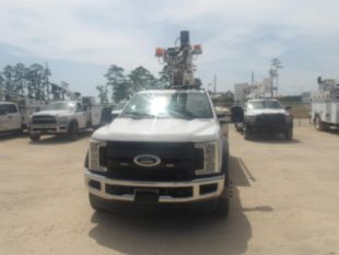 Versalift Telecom Aerial Device Cable Placer on 2017 Ford F550 4x2
