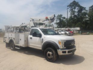 Versalift Telecom Aerial Device Cable Placer on 2017 Ford F550 4x2