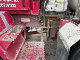 2007 Oshkosh S Series 6x6 Quad-Axle Concrete Mixer Truck