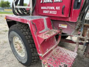 2007 Oshkosh S Series 6x6 Quad-Axle Concrete Mixer Truck