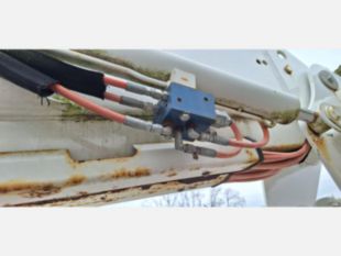 2016 Skylift Versalift VST-52 Mini Tracked Bucket with Trailer
