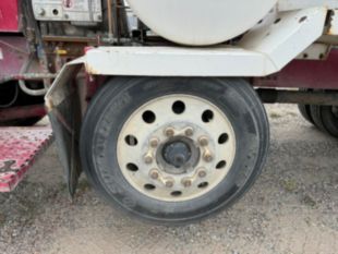 2007 Oshkosh S Series 6x6 Quad-Axle Concrete Mixer Truck