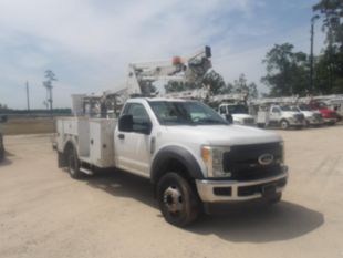 Versalift Telecom Aerial Device Cable Placer on 2017 Ford F550 4x2