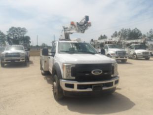 Versalift Telecom Aerial Device Cable Placer on 2017 Ford F550 4x2