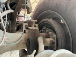 2007 Oshkosh S Series 6x6 Quad-Axle Concrete Mixer Truck