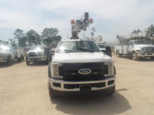 Versalift Telecom Aerial Device Cable Placer on 2017 Ford F550 4x2