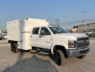 2023 Chevrolet 5500 4x4 Arbortech 11x66 Chip Truck