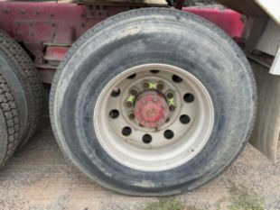 2007 Oshkosh S Series 6x6 Quad-Axle Concrete Mixer Truck