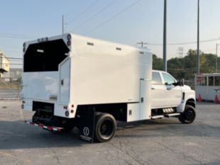 2023 Chevrolet 5500 4x4 Arbortech 11x66 Chip Truck