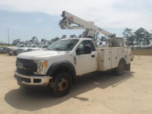 Versalift Telecom Aerial Device Cable Placer on 2017 Ford F550 4x2