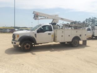 Versalift Telecom Aerial Device Cable Placer on 2017 Ford F550 4x2