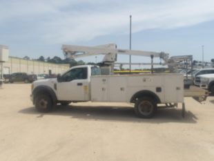 Versalift Telecom Aerial Device Cable Placer on 2017 Ford F550 4x2